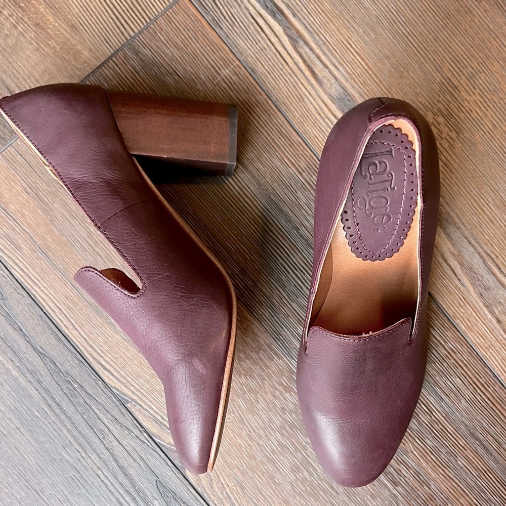 Never worn Latigo Genuine Leather Heeled Loafers Burgundy Size 9.5